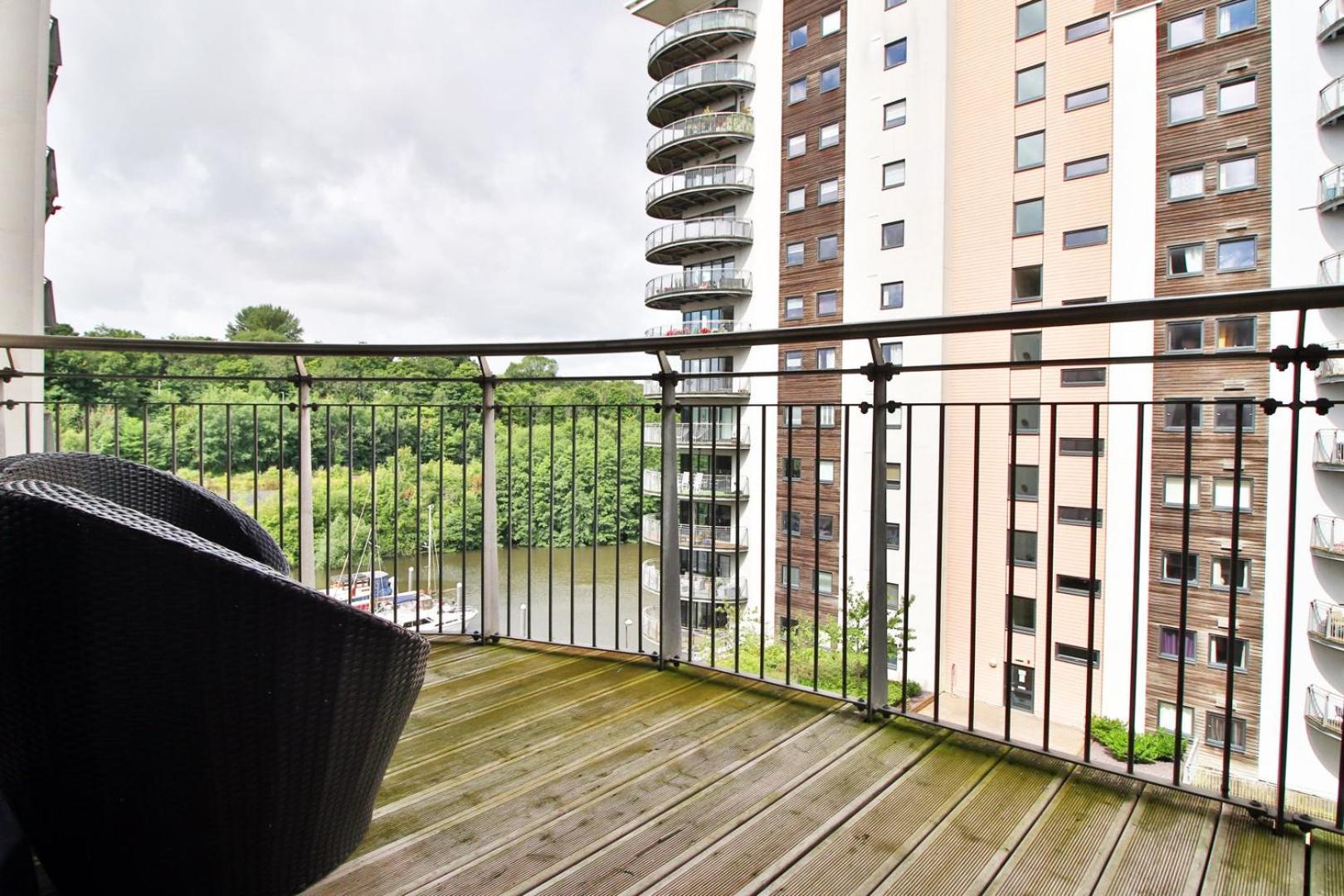 Perfect Getaway In Cardiff Marina Apartment Bagian luar foto